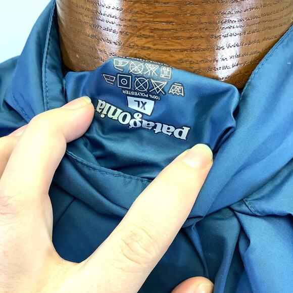 Patagonia Full Zip Lightweight Packable Windbreaker Jacket XL Dark Blue - Picture 3 of 6